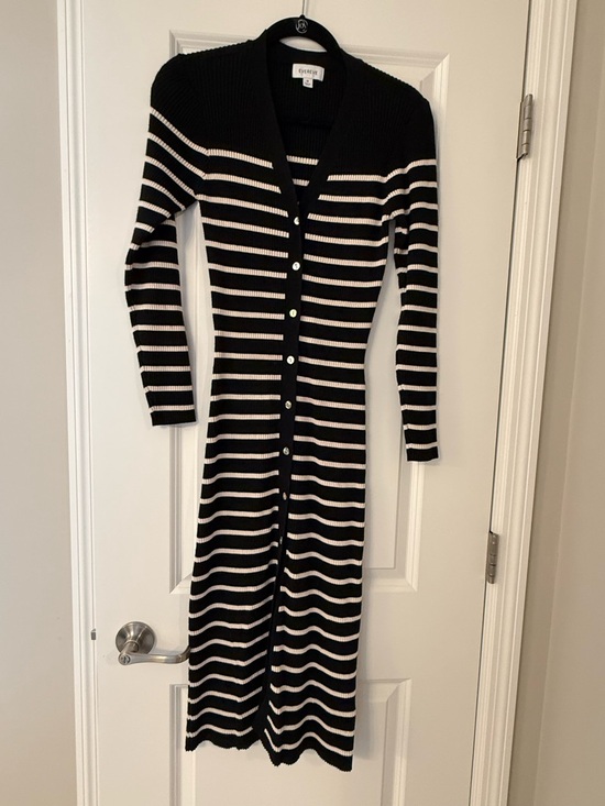 Evereve Dresses & Skirts - Evereve Black & White Striped Button-Front Rib Knit Maxi Dress